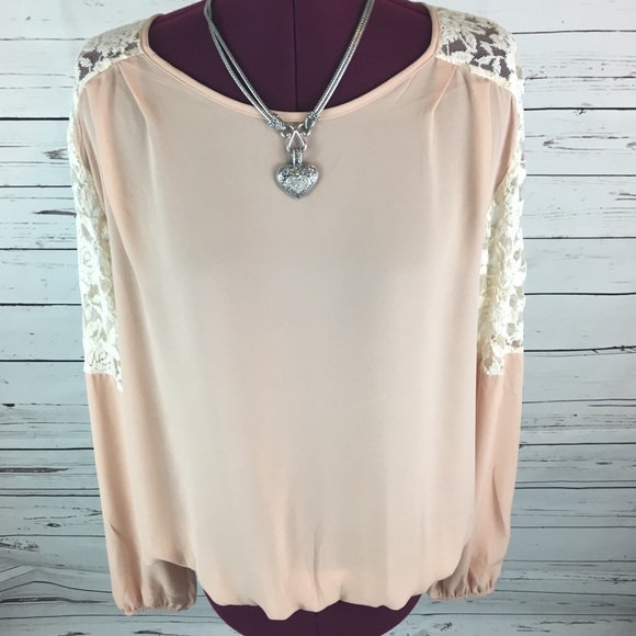 Cream Lace and Tan Blush Split Back Blouse - Picture 3 of 8